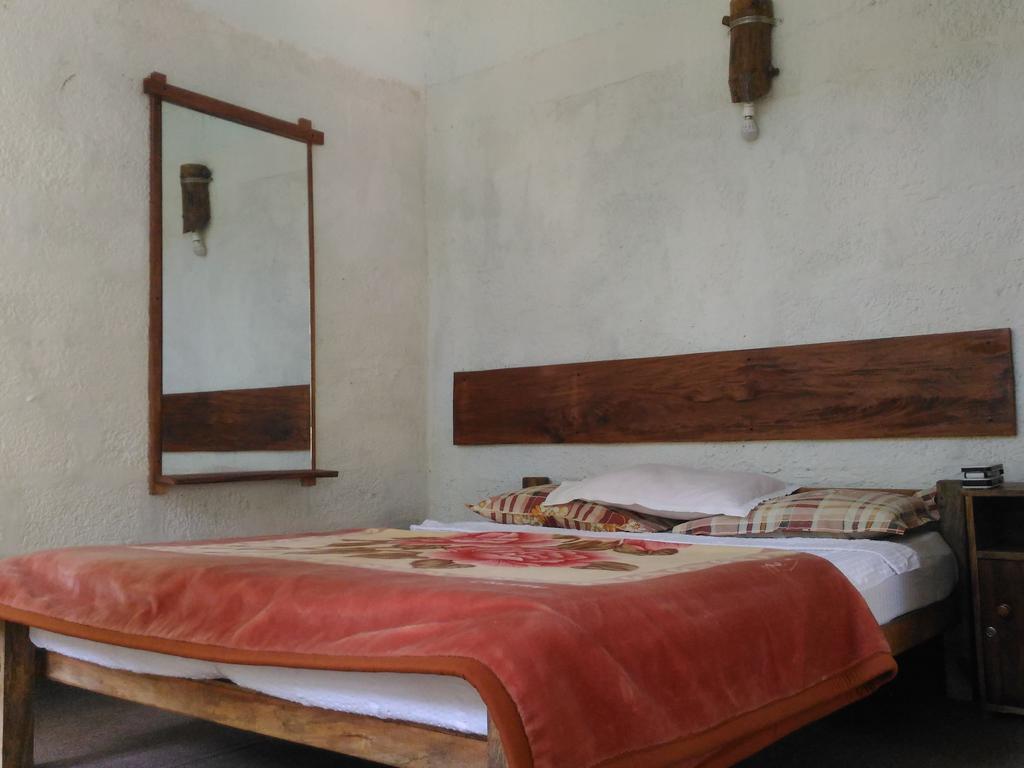 Jungle Jive Tree House Munnar Bed & Breakfast ภายนอก รูปภาพ